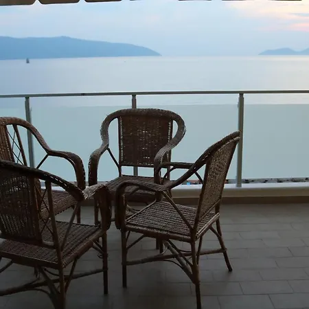 St Beach House Apartment