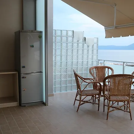Apartment St Beach House *